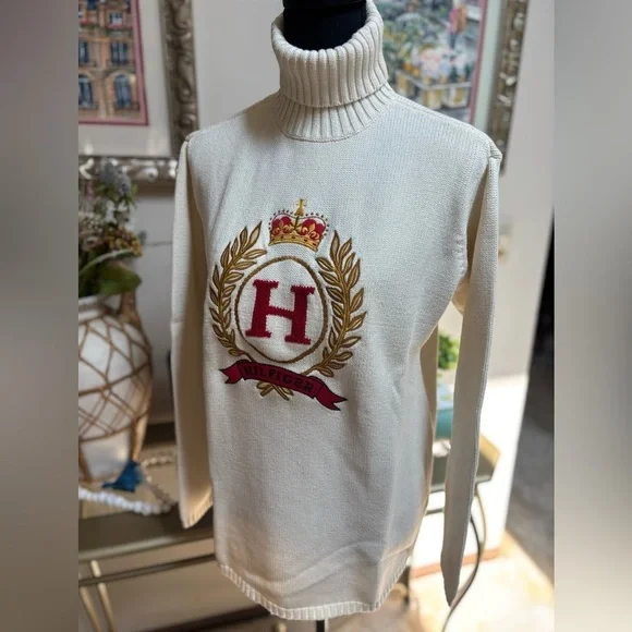 TOMMY HILFIGER CREAM TURTLENECK VINTAGE EMBROIDERED CREST PREPPY SWEATER SZ S-M - Picture 6 of 14